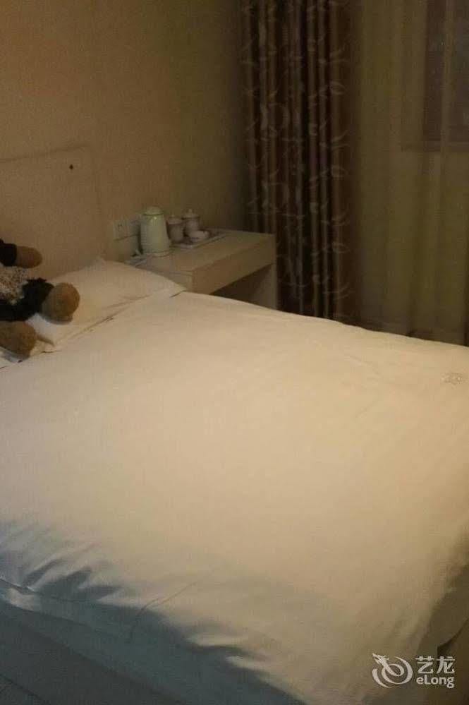 Luoyang Love Me Fashion Hotel Экстерьер фото